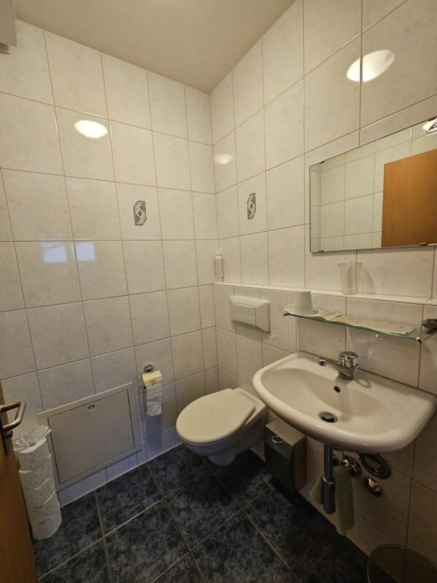 Attraktiver und preiswerter Gewerberaum nähe Dorfzentrum - Foto 3 von 4