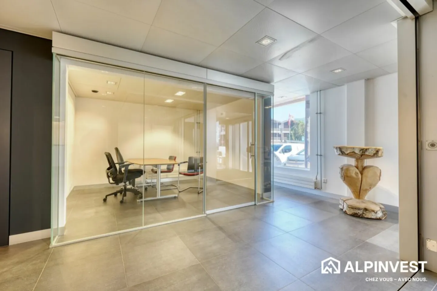 Immeuble Commercial avec Appartement - Photo 4 sur 13