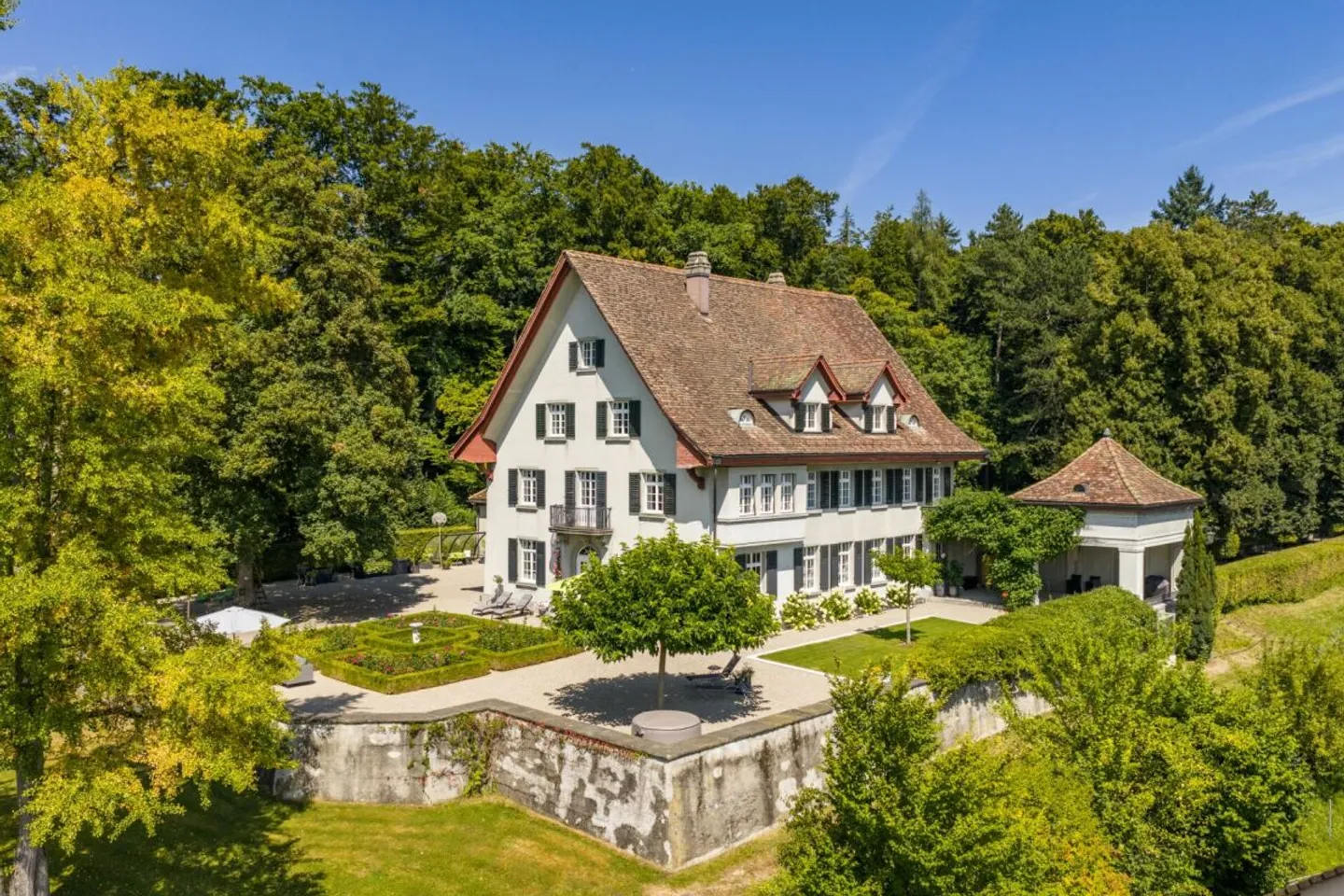 Historische Villa in Winterthur - Foto 1 von 13