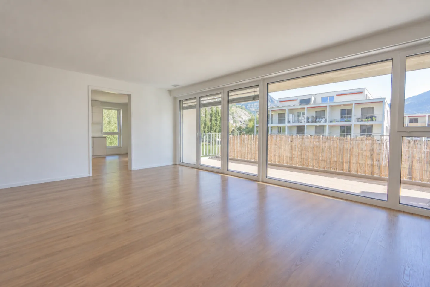 Moderne 2.5-Zimmerwohnung in Glis - Foto 8 di 13
