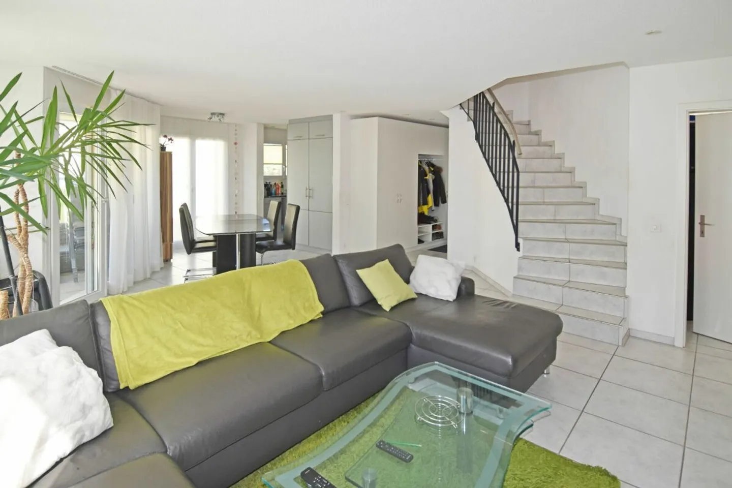 Casa familiare moderna con molta luce, spazio e qualità della vita - Foto 7 di 13