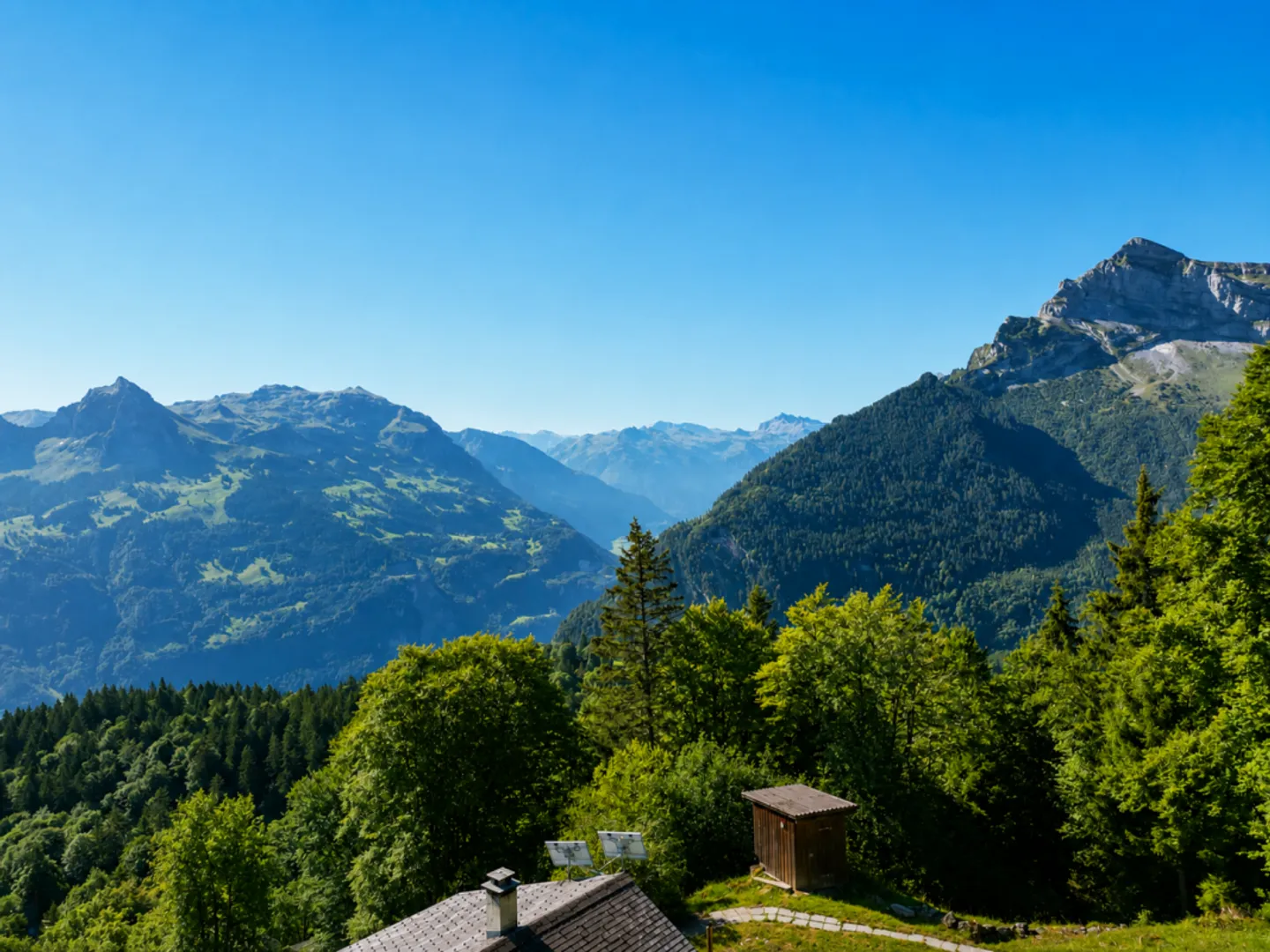 Detached holiday home with stunning views of Lake Walensee and the mountains in Näfels GL - Photo 11 of 13