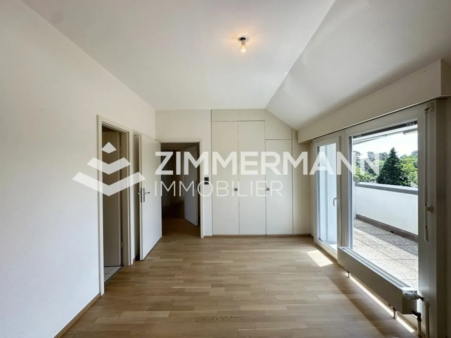 5 pièces en attique avec deux terrasses - Photo 8 sur 12