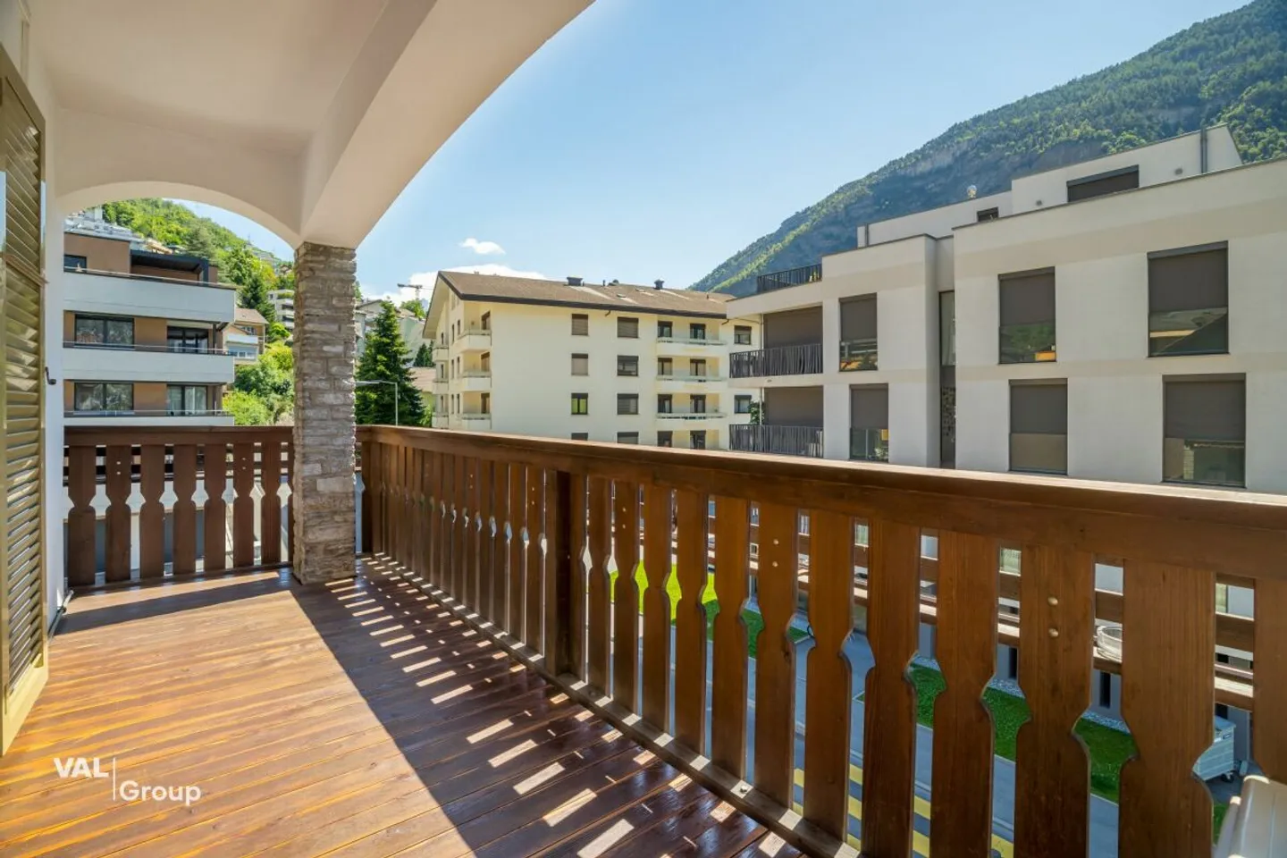 Appartamento moderno ristrutturato di 4,5 stanze nel cuore di Visp - Foto 9 di 13