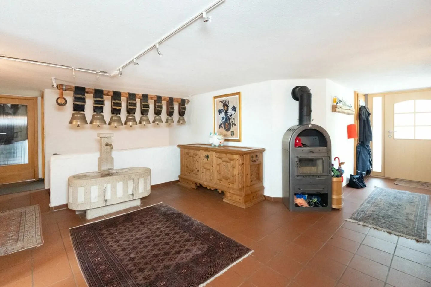 Maison appenzelloise rénovée très généreuse avec une intimité absolue - Photo 3 sur 6