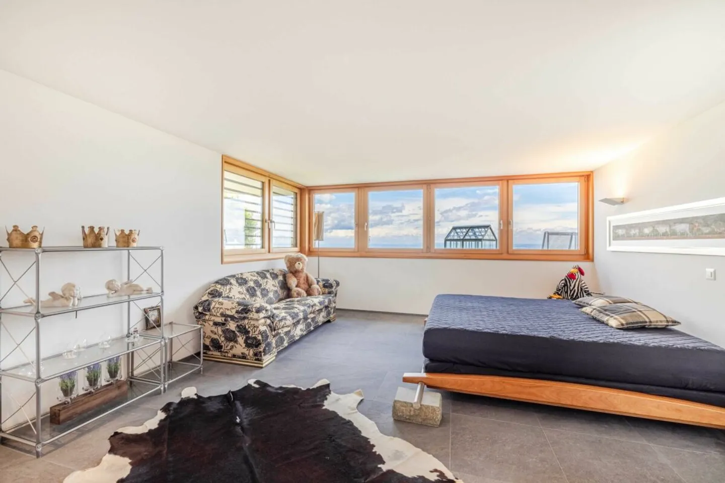 Premium-Einfamilienhaus mit Panorama-Seeblick und aussergewöhnlicher Grundstücksfläche - Foto 9 di 13