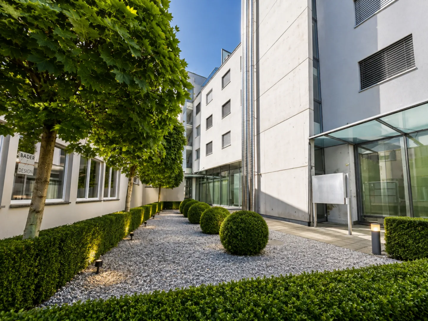 Exclusive Living Experience: Urban Maisonette with Private Wellness Oasis and View. - Photo 12 of 12