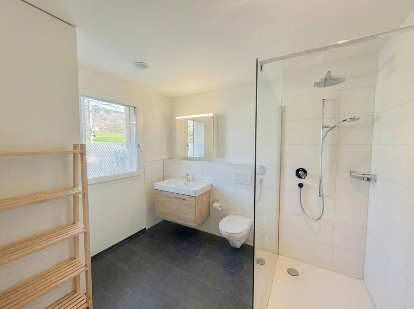 Vivere in famiglia: Moderno appartamento di 5,5 stanze al piano terra - Foto 4 di 9