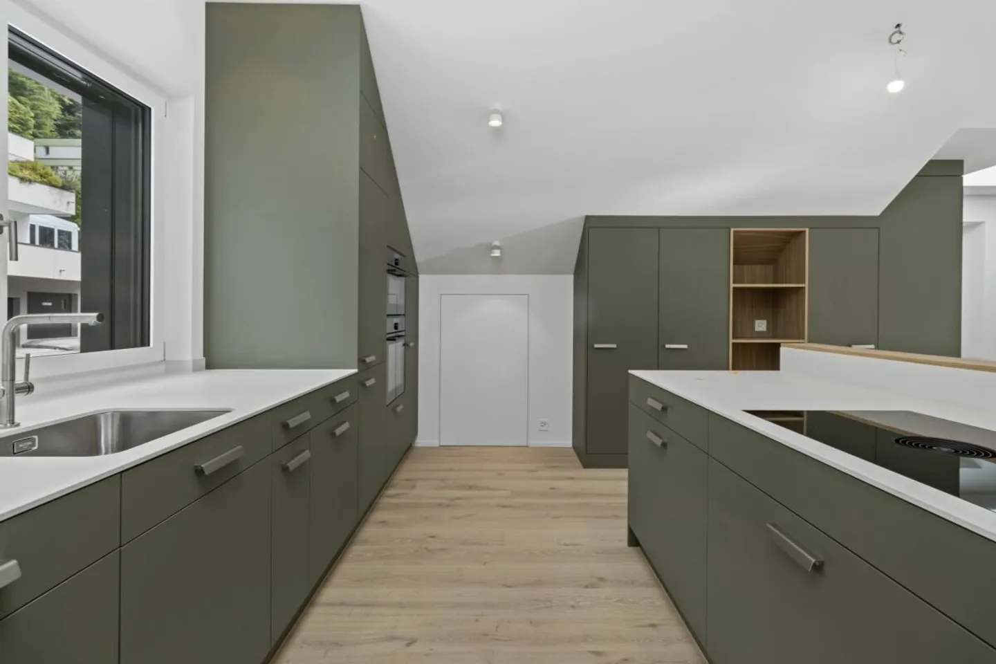 Luxury Class Home - Photo 9 of 13