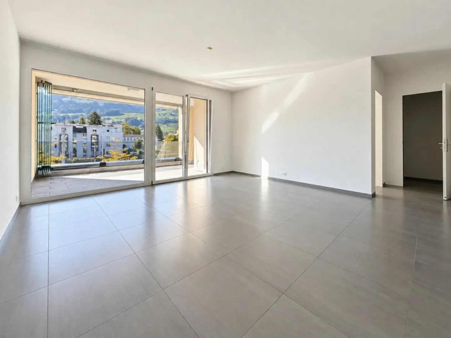 Grosszügige 4.5-Zimmer-Wohnung - Foto 2 von 9