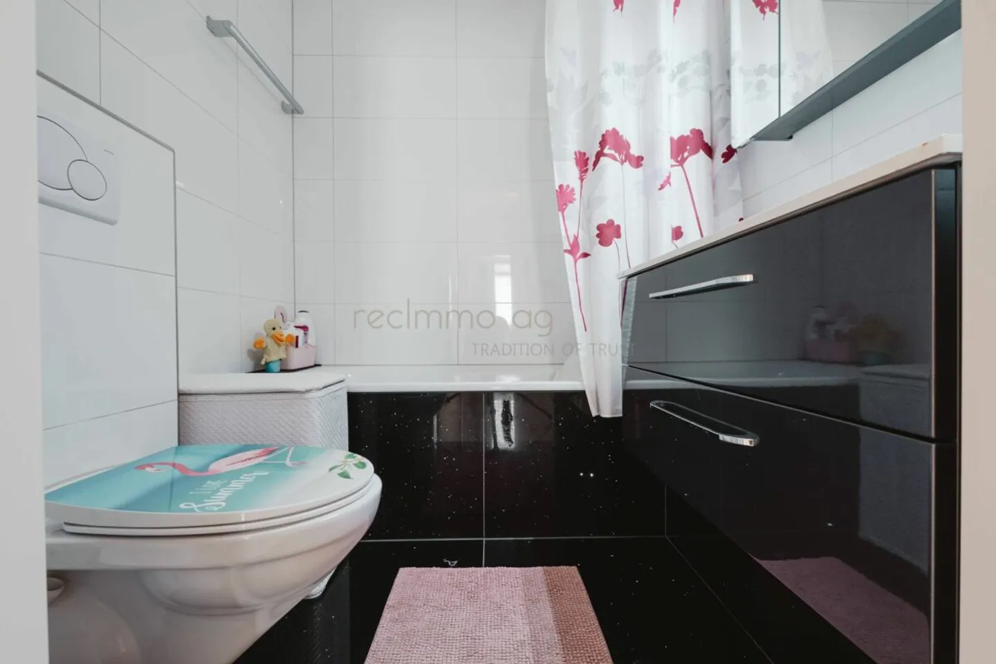 Condominium attrayant de 4,5 pièces avec balcon couvert à Cham - Photo 12 sur 13