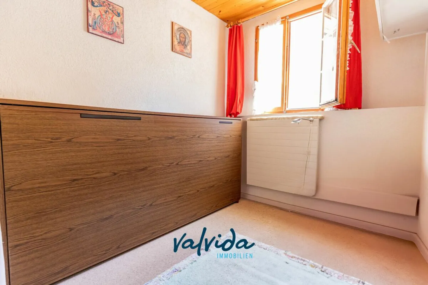 Charming residential unit with 3 apartments in the idyllic location of Ernen - Photo 3 of 13