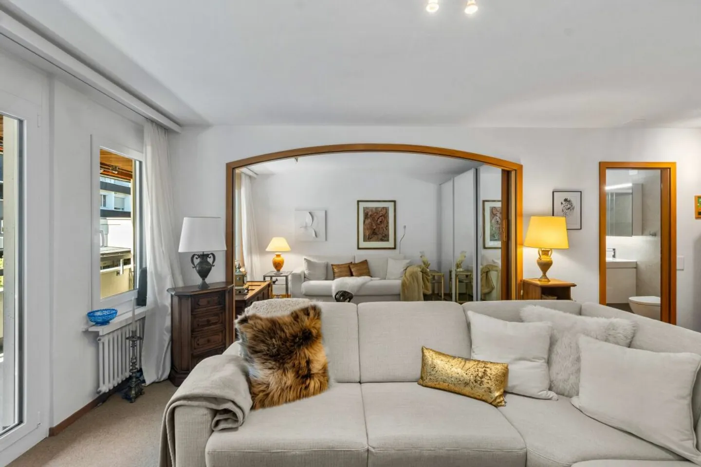 Appartement de vacances spacieux de 3 pièces avec balcon et une place de parking souterrain - Photo 8 sur 13