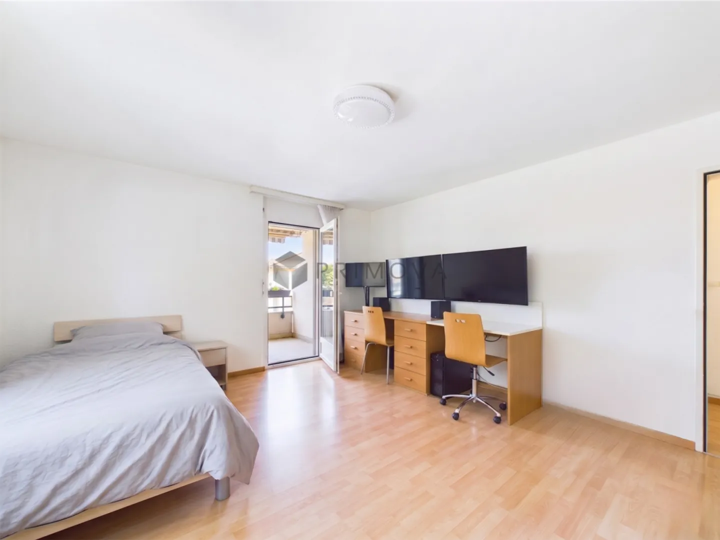 Geräumige Wohnung mit Balkon - Foto 6 von 11