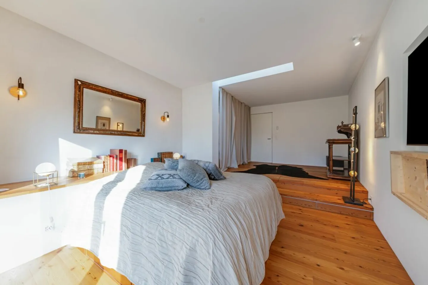 Wunderschöne Architektenvilla mit 5,5 Zimmern - Foto 11 von 13