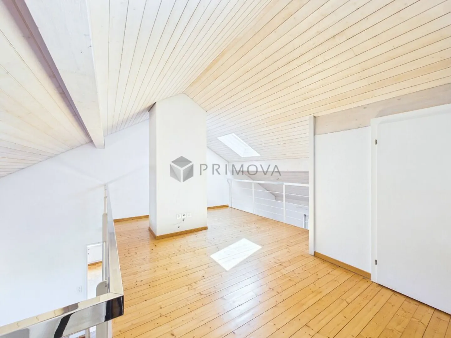 5.5 Room Penthouse Apartment with Gallery and Loggia - Photo 7 of 11