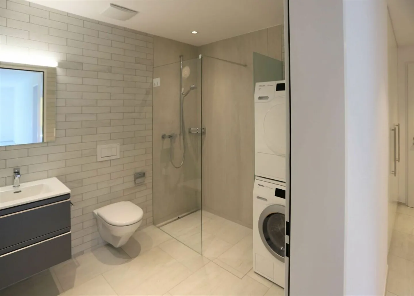 Casa moderna per ore accoglienti - Foto 5 di 7