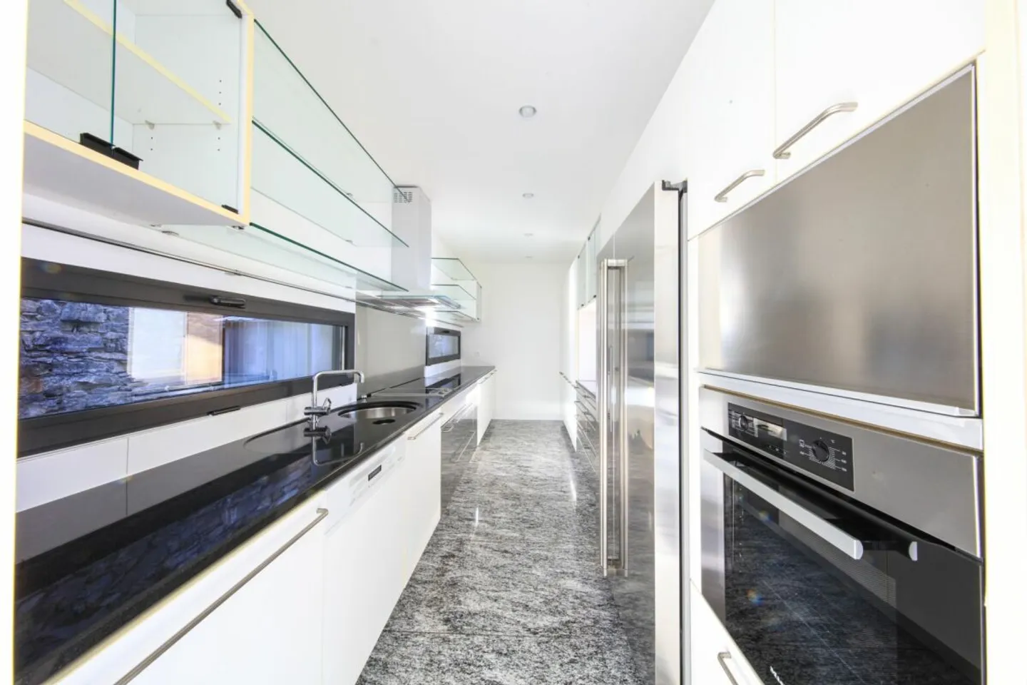 RONCO S/ASCONA - Exclusive villa in a privileged position - Photo 8 of 13