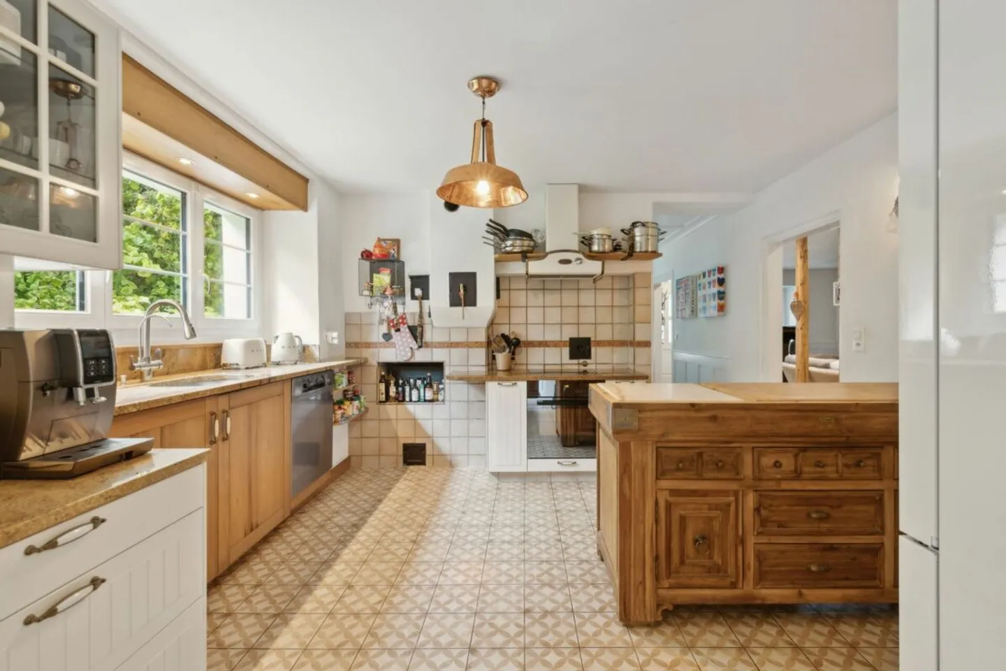 FERME RÉNOVÉE AVEC POTENTIEL D'EXTENSION - Photo 3 sur 13