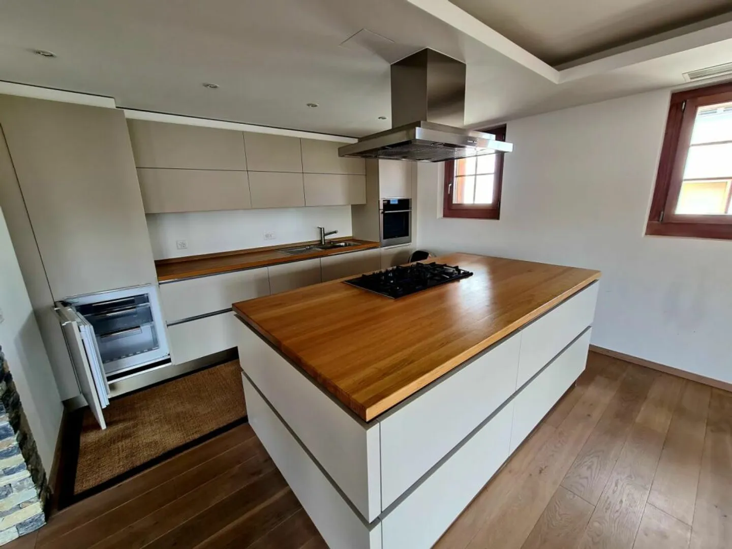 7.5-room apartment in Crans-Montana - Photo 2 of 5