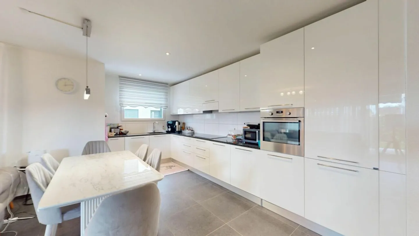 Appartamento di 4,5 stanze di alta qualità al piano terra a Oekingen - Foto 4 di 10