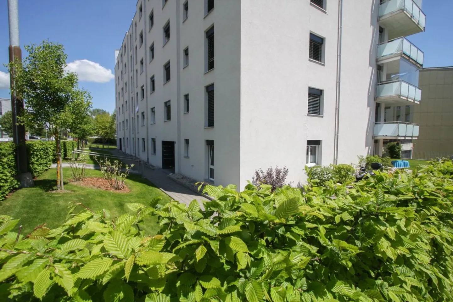 Modern 4.5-room apartment with large balcony - Photo 11 of 13