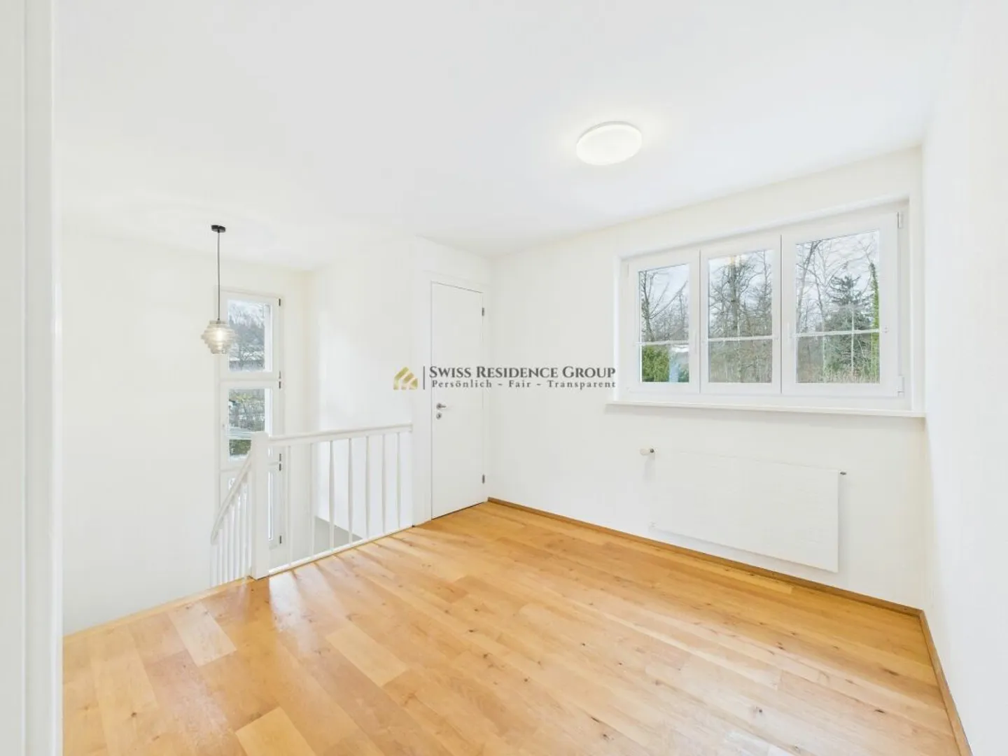 Lovingly renovated semi-detached house with idyllic private garden - Photo 6 of 13