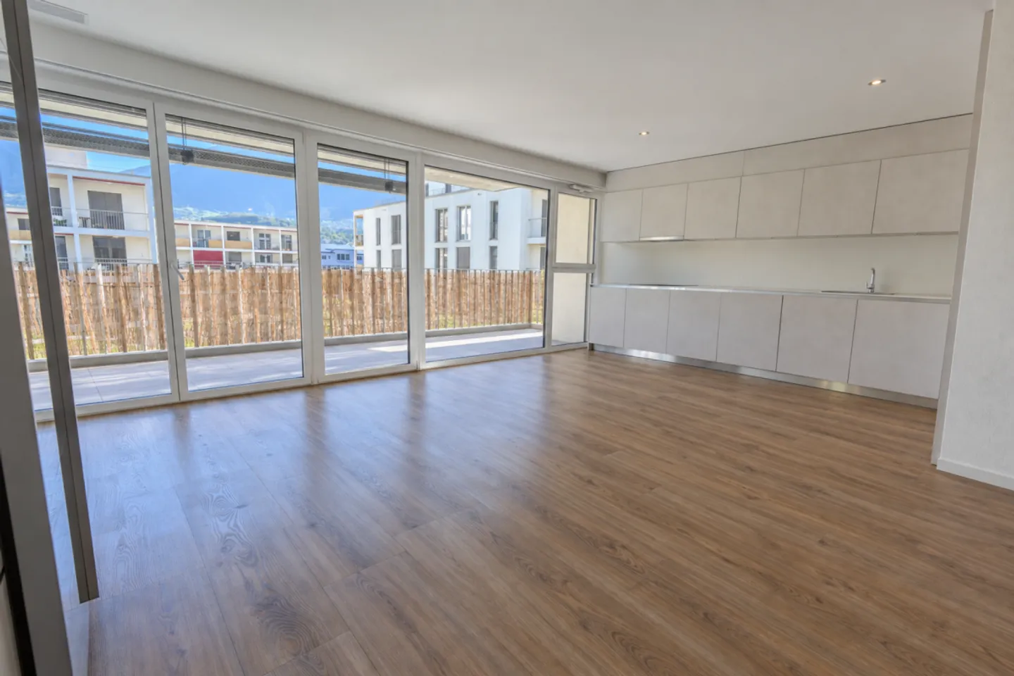 Moderne 2.5-Zimmerwohnung in Glis - Foto 10 di 13