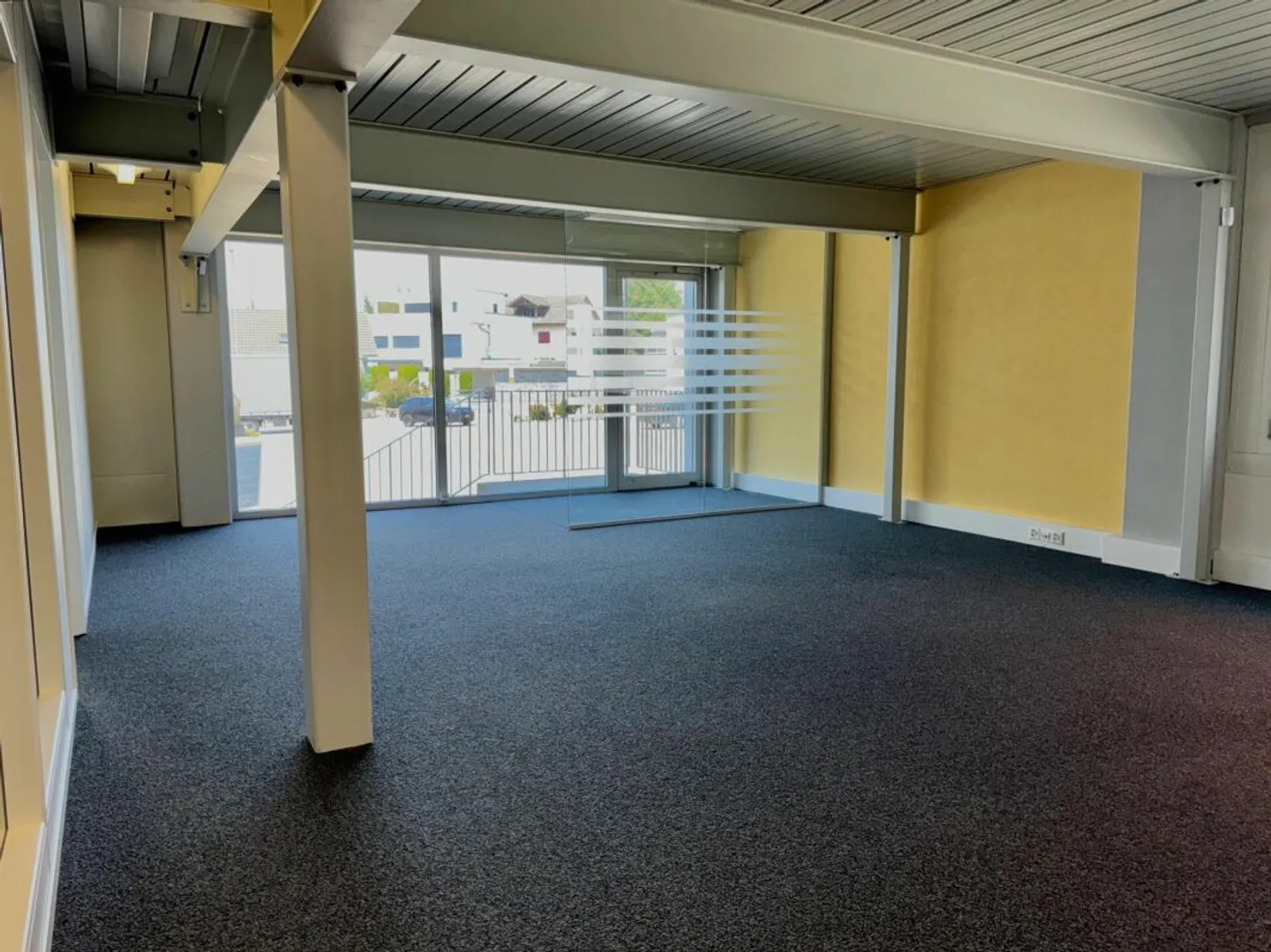 Modern office space with top connection in Aadorf - Photo 2 of 12