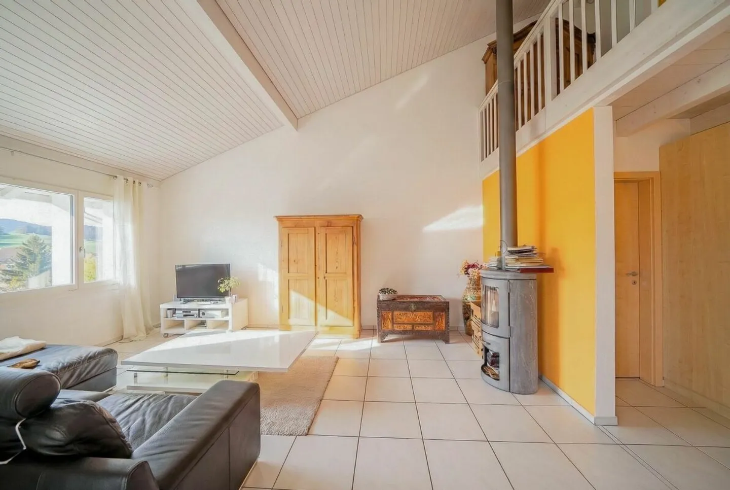 Charmantes Doppelhaus mit Garten - Foto 3 von 13