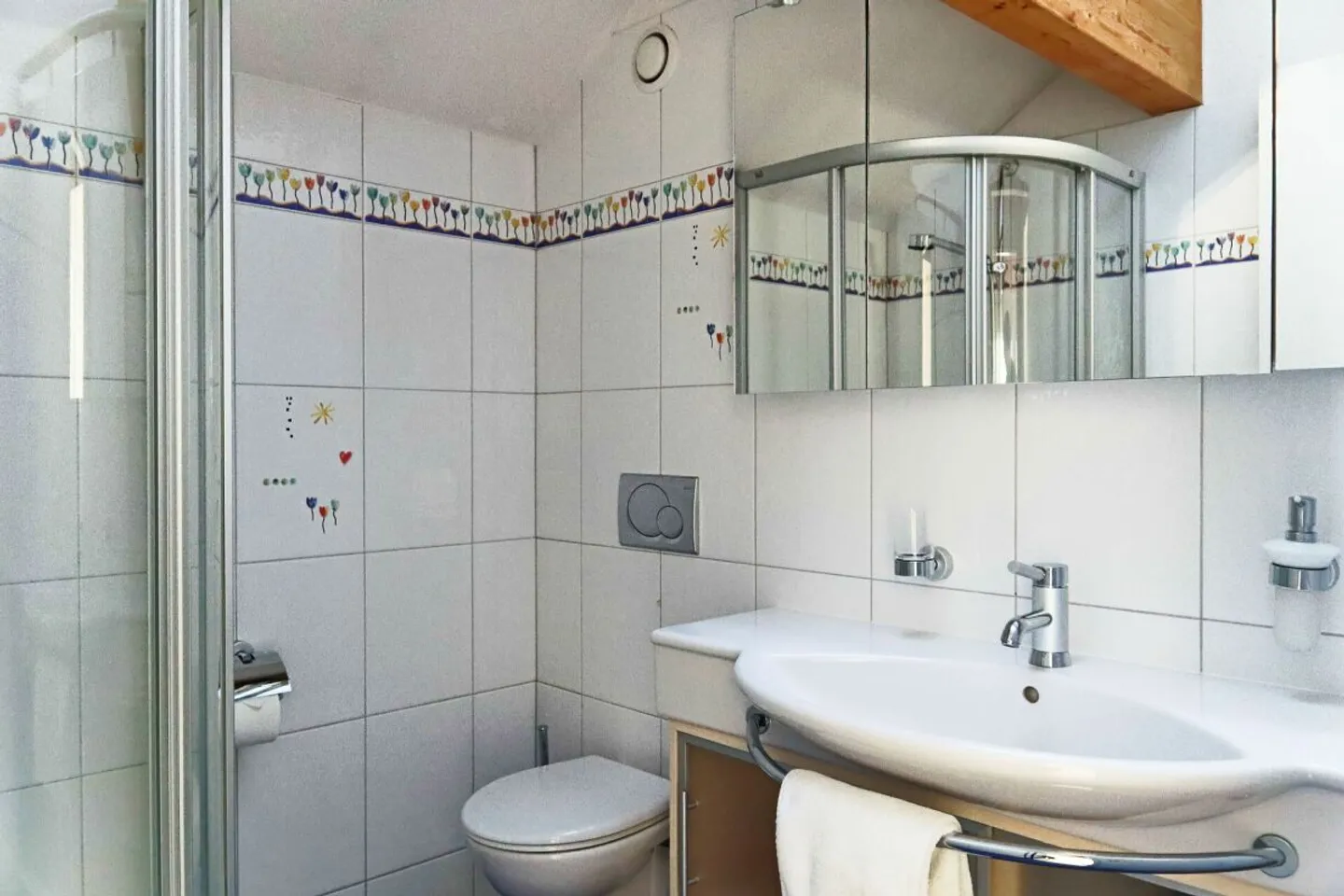 Charmantes Familienhaus mit Garten - Foto 9 von 13