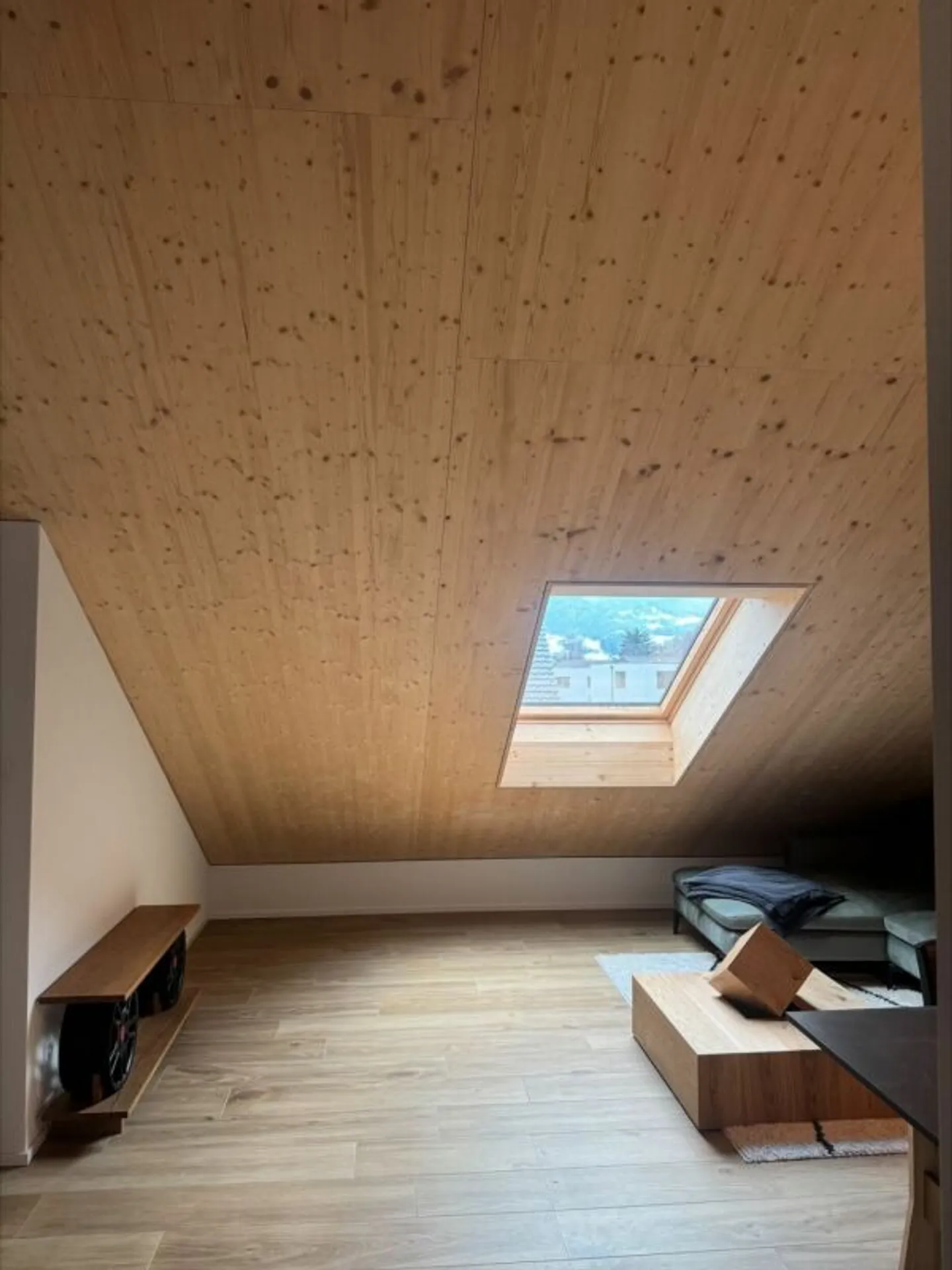 "Zentrum Trübbach" Appartamento mansardato di 2,5 stanze - Foto 2 di 9