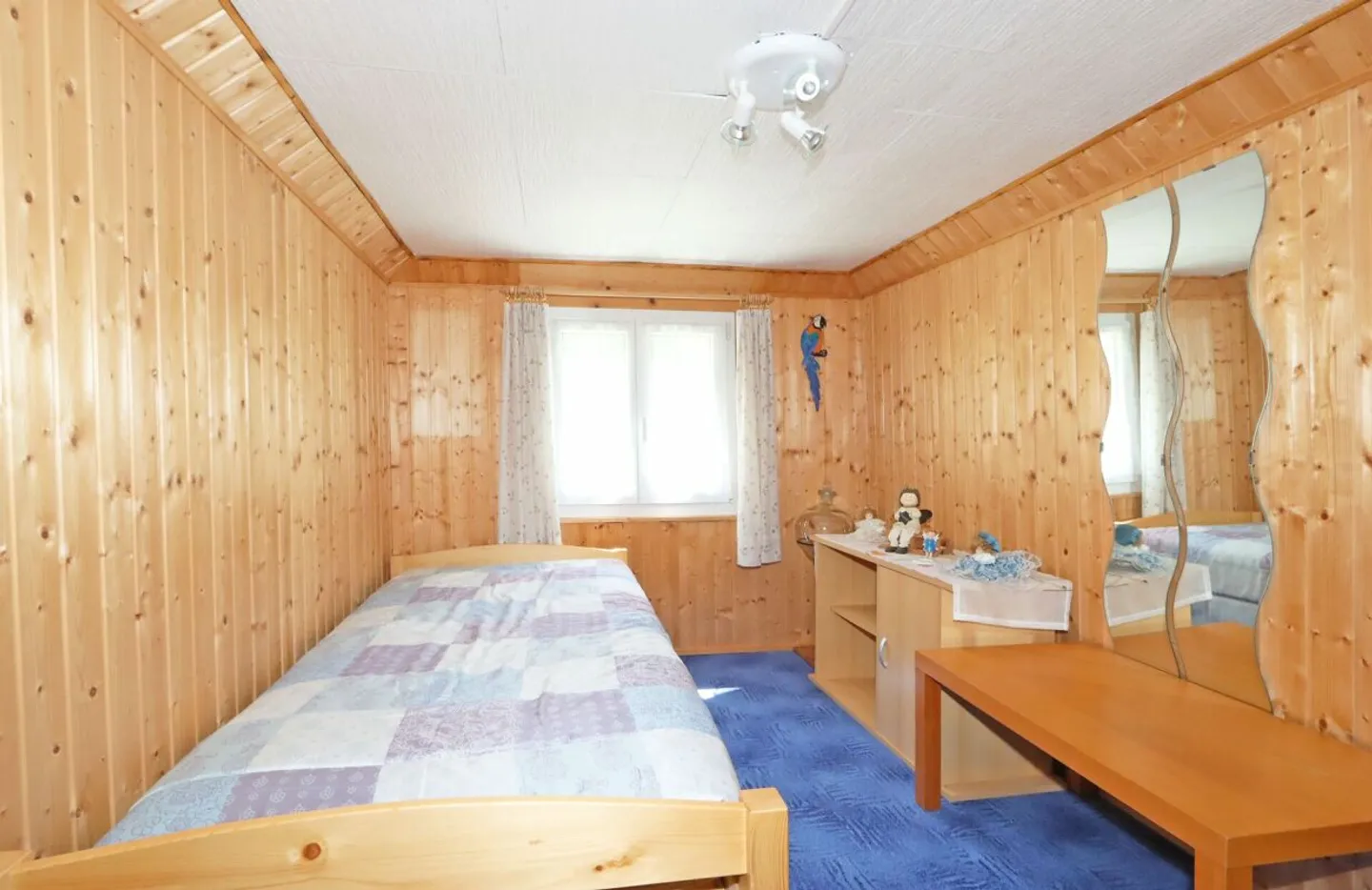 Detached and spacious weekend and holiday home in a sunny location in Obstalden - Photo 12 of 13