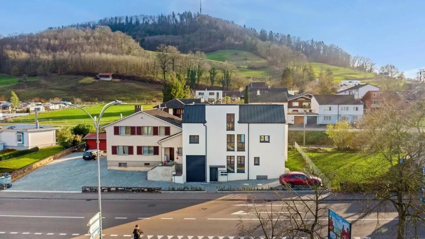 4.5-room apartment in the border town of Laufenburg (optional with 2-room apartment in the basement) - Photo 1 of 12