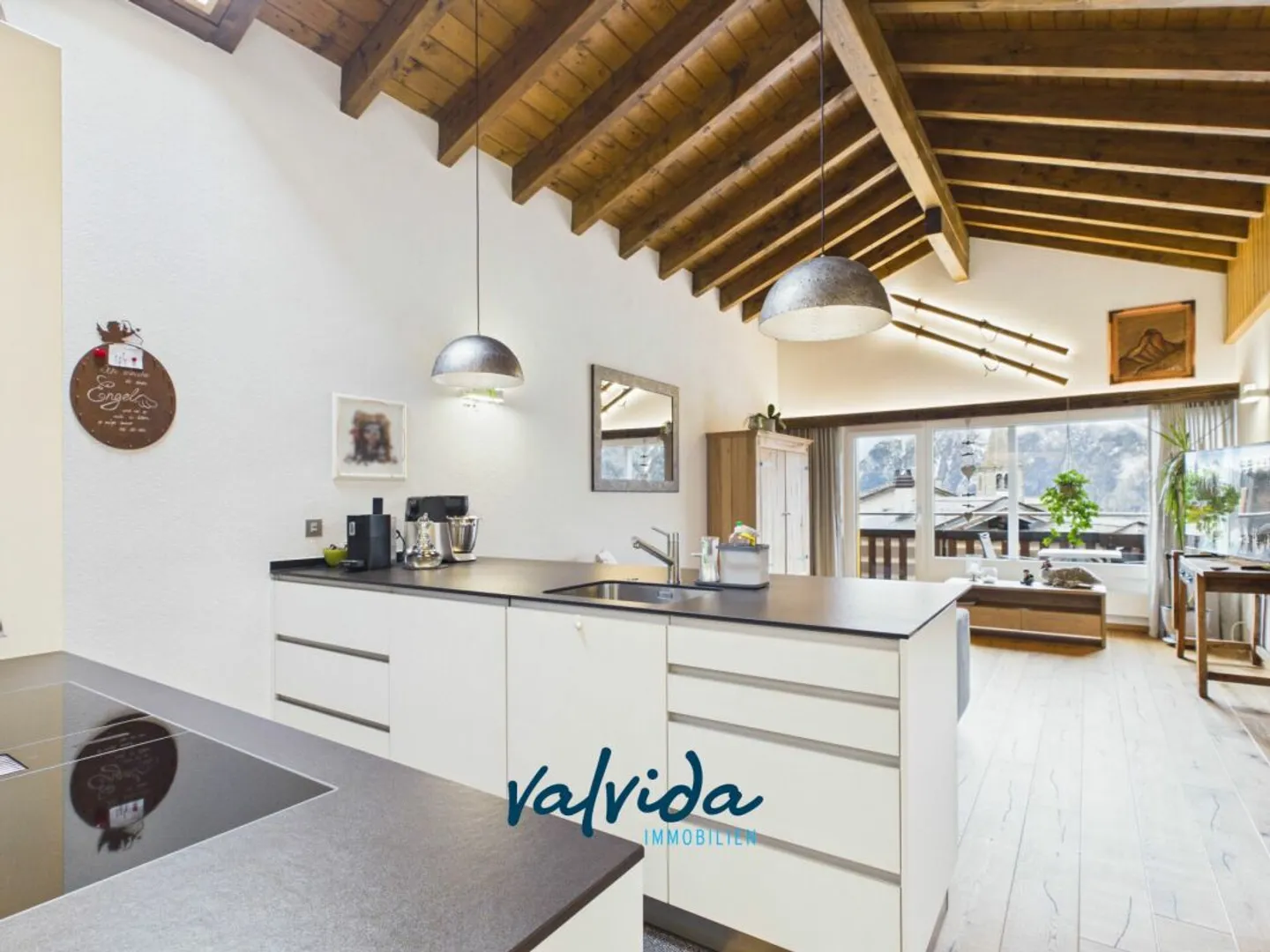 Penthouse in the Heart of Grächen - Photo 3 of 9