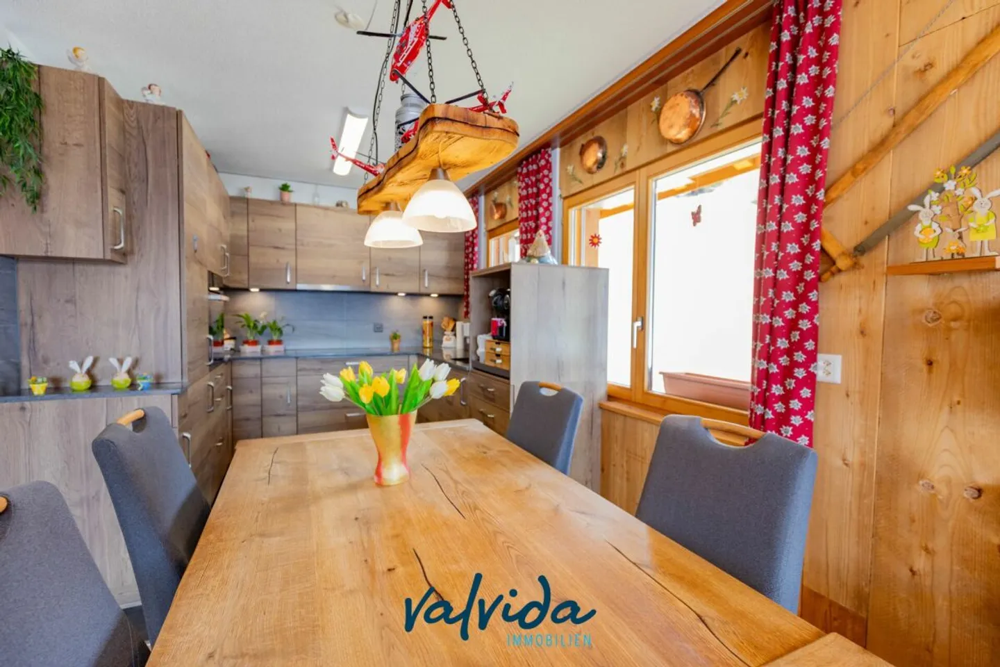 Appartamento Incantevole con Vista Montagna - Foto 3 di 12