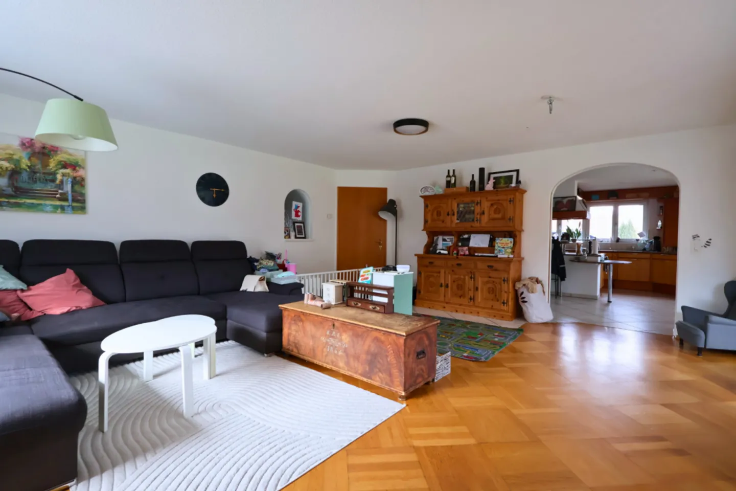 Grosszügiges Einfamilienhaus mit Pool - Foto 9 von 13