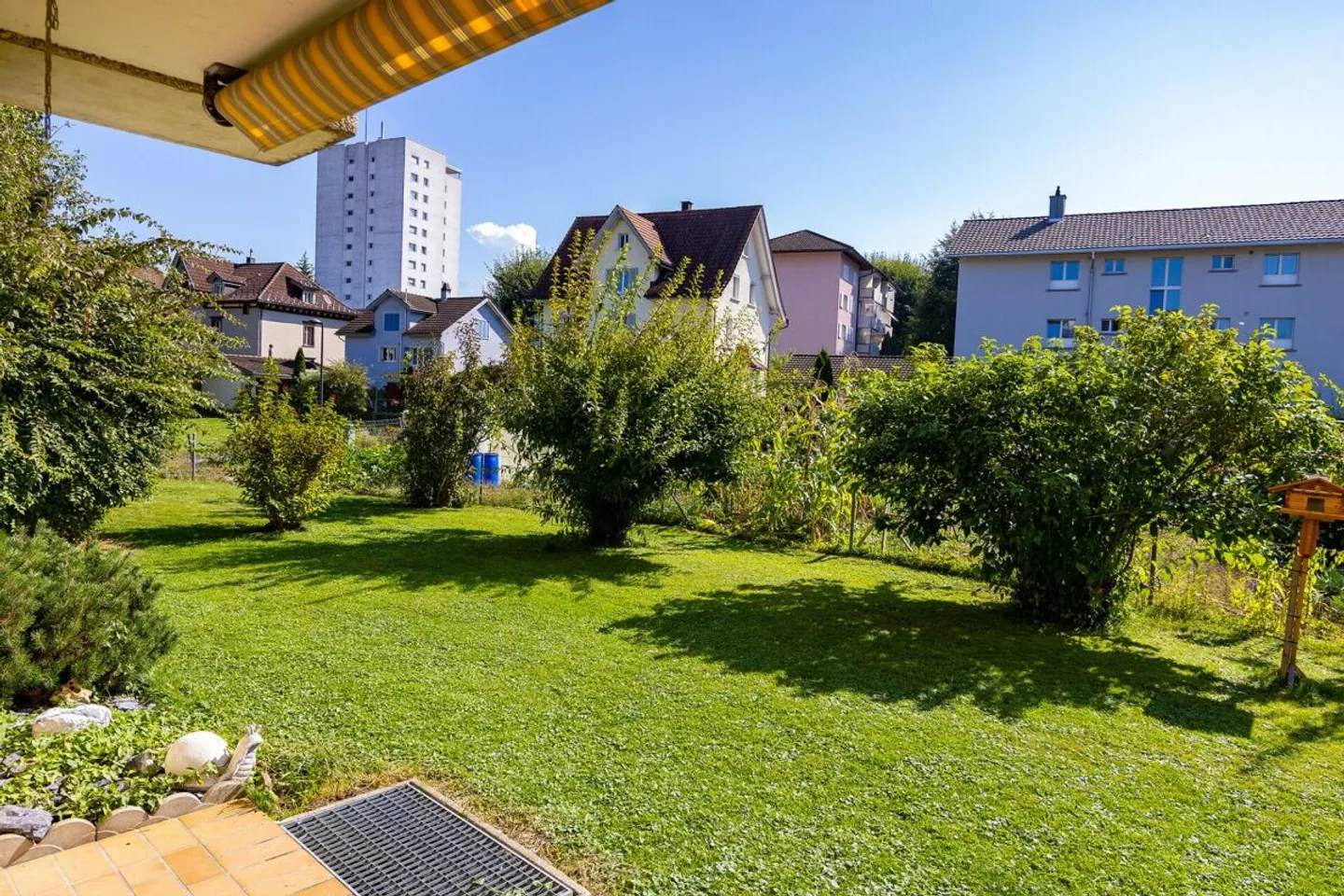 Appartamento giardino con potenziale di design a Niederuzwil - Foto 3 di 13