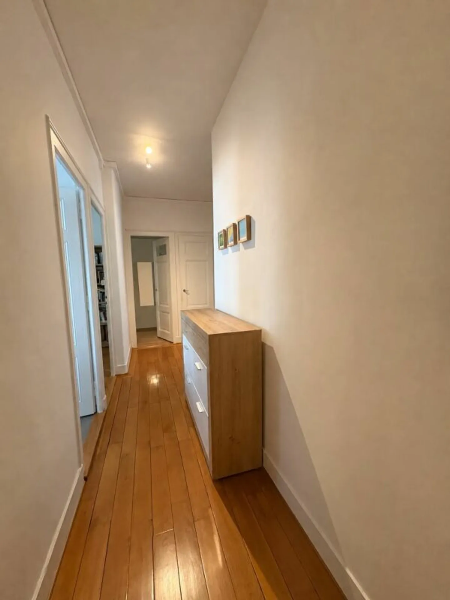 Appartamento di carattere con balcone nel cuore di Ginevra - Foto 5 di 13
