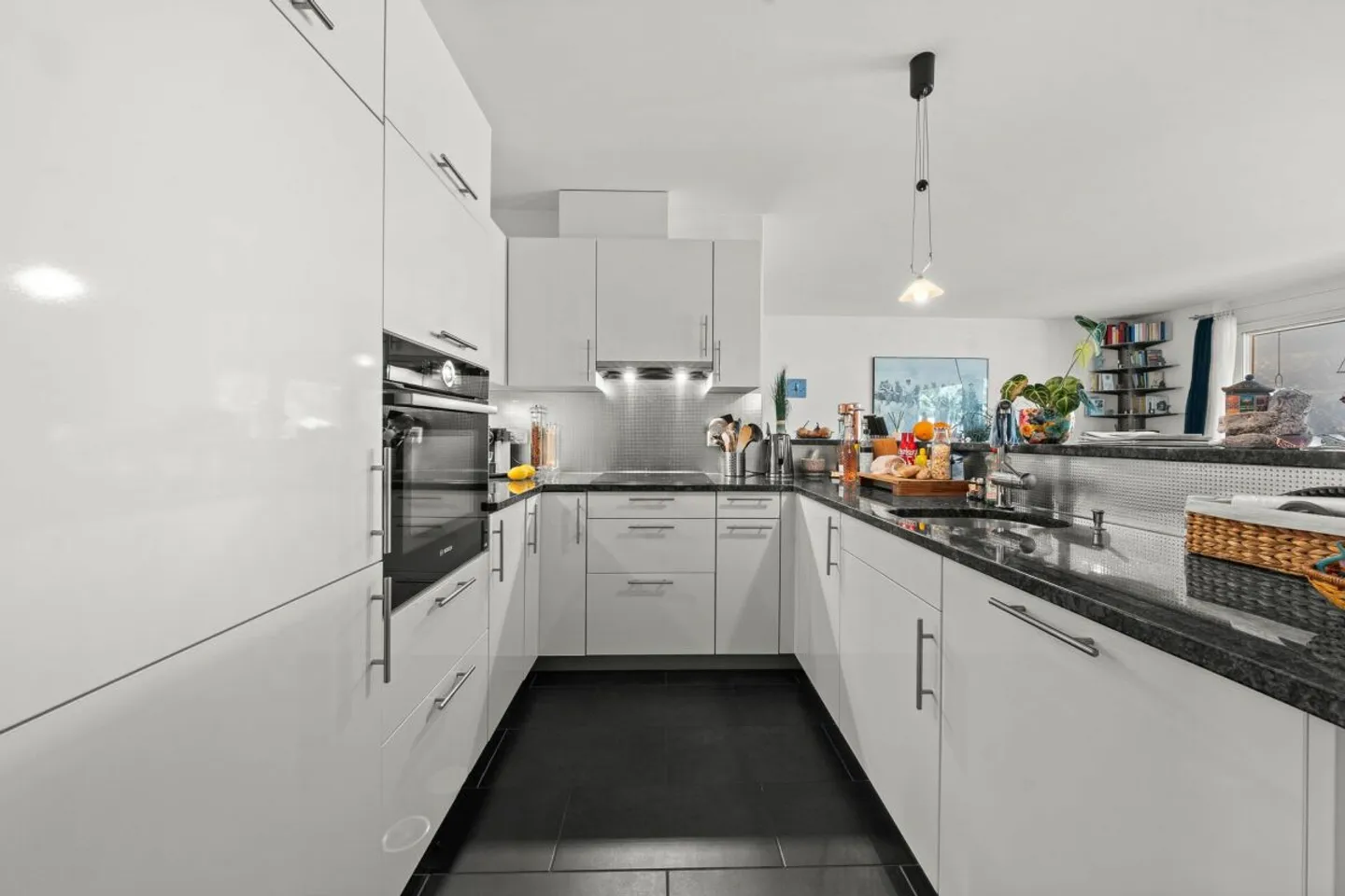 Like-New City Apartment - Photo 6 of 11