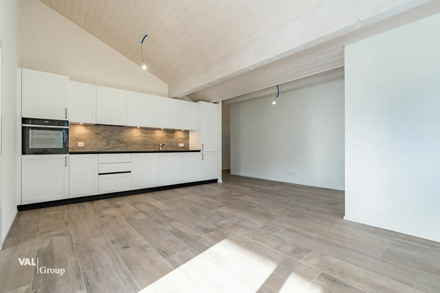 Wunderschöne 4,5-Zimmer-Penthouse mit Balkon - Foto 1 von 13