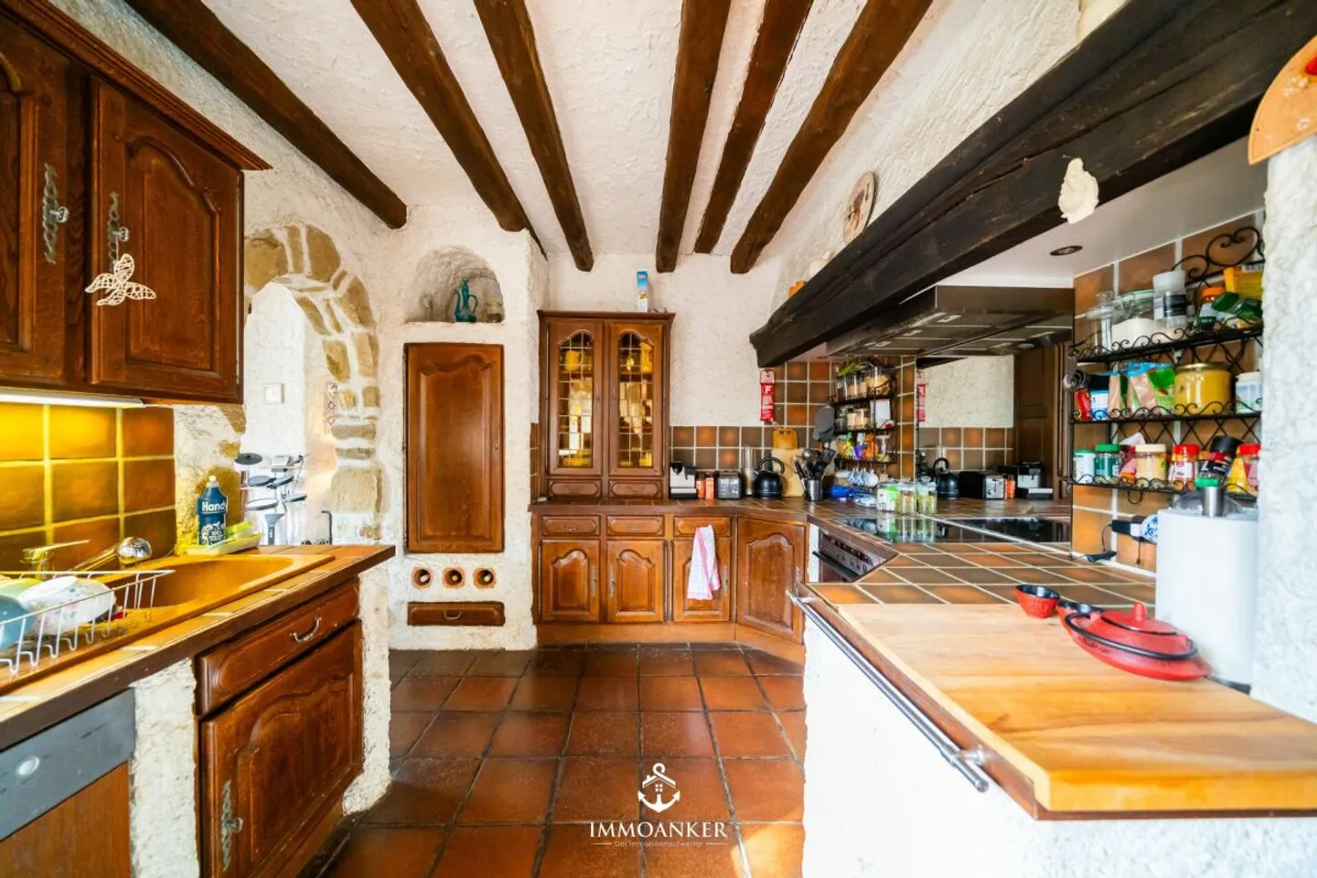 Grosszügiges Einfamilienhaus mit Pool - Foto 7 von 13