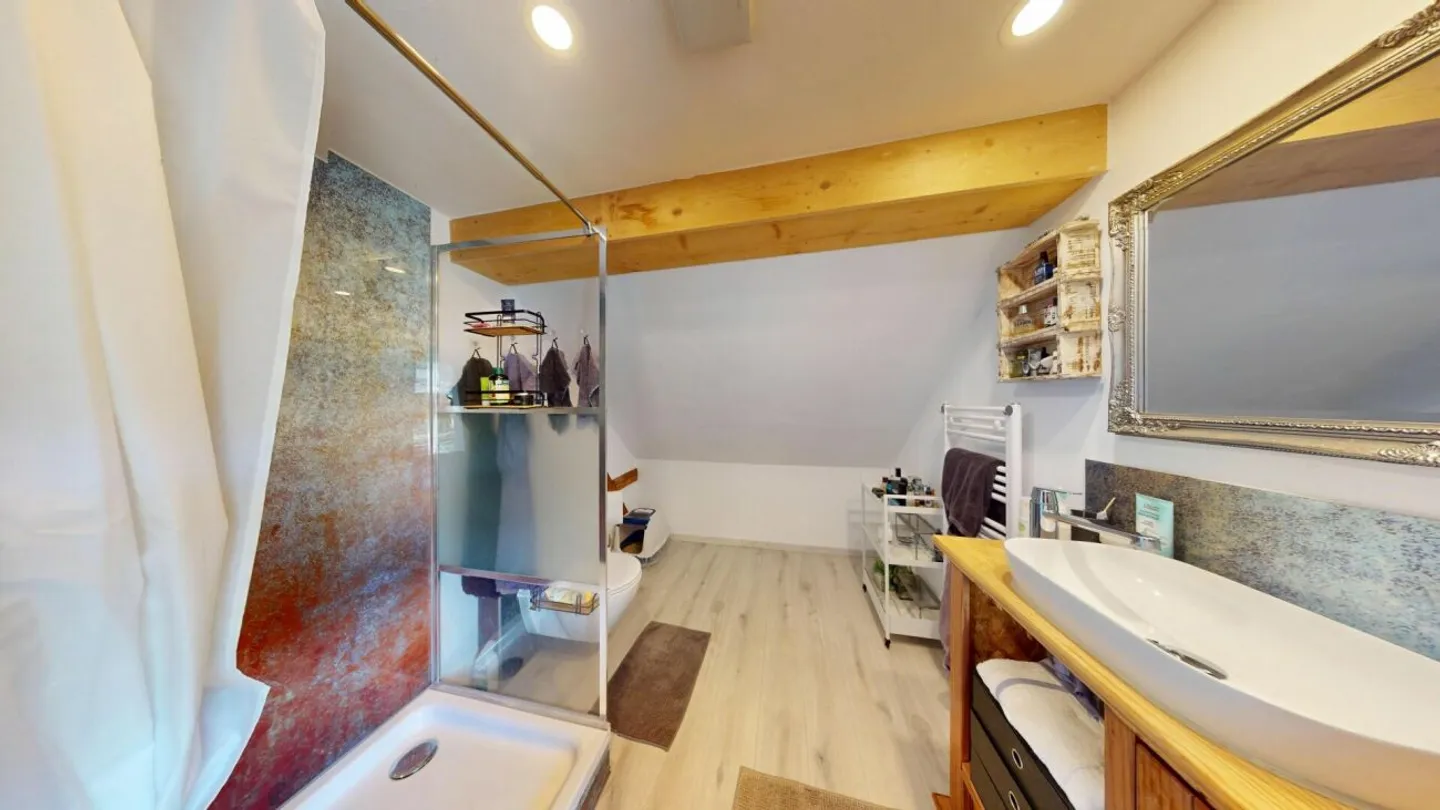 Residential and commercial building with flexible usage concept - Photo 8 of 13