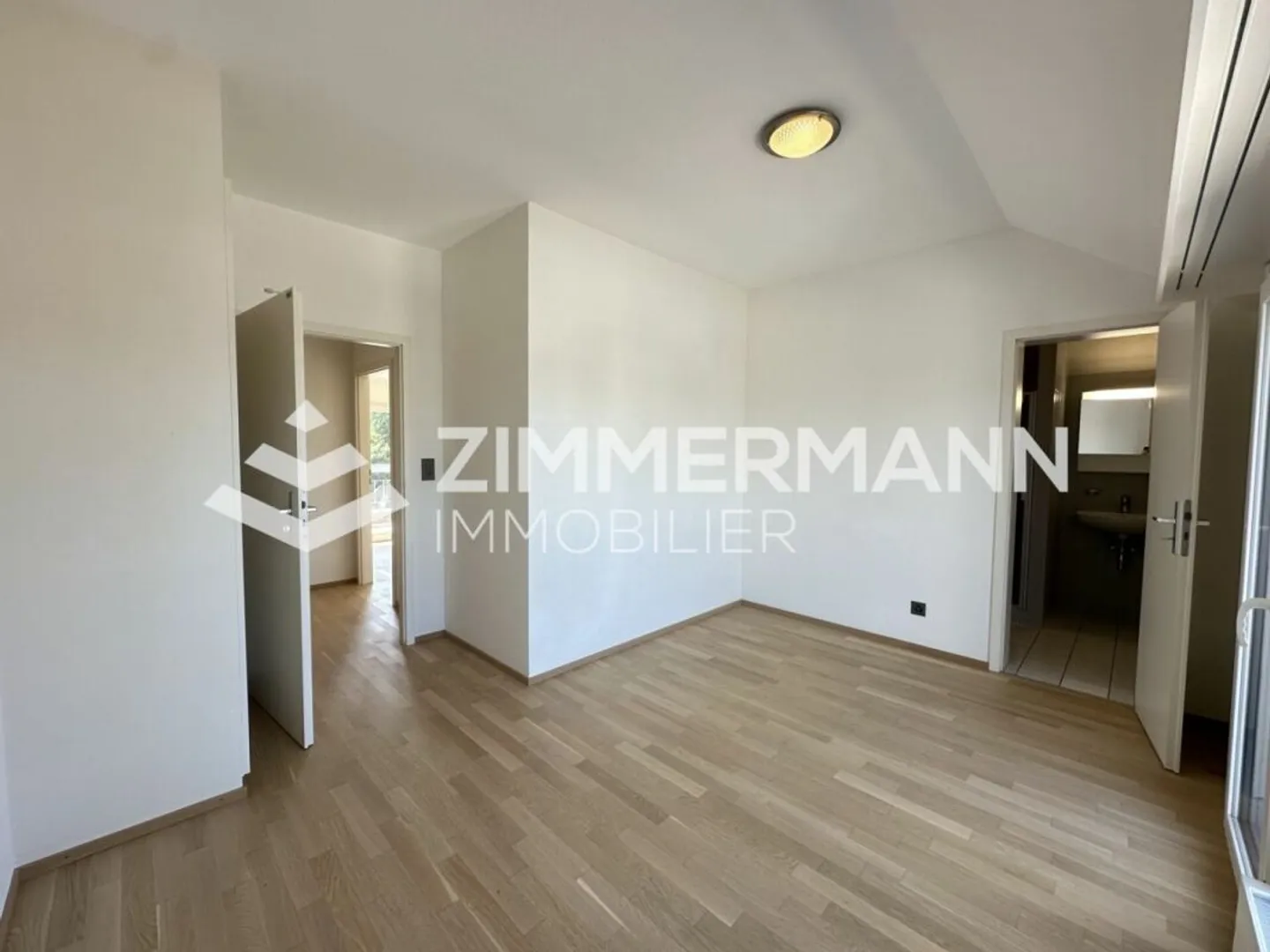 5 pièces en attique avec deux terrasses - Photo 10 sur 12