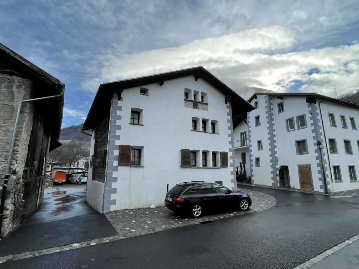 Maison historique avec potentiel d'investissement - Photo 2 sur 13