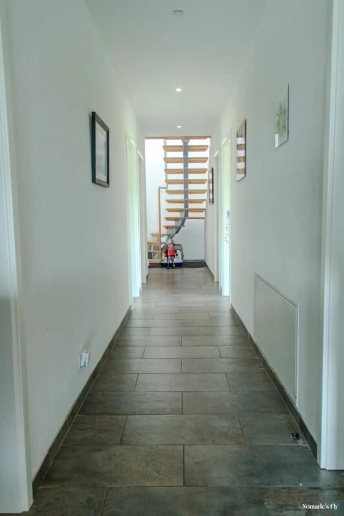 Building of two apartments - Photo 2 of 5