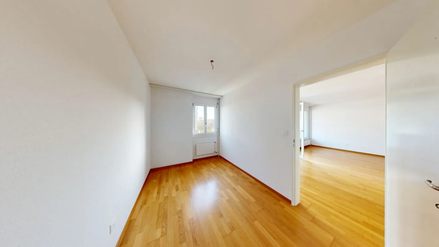 Appartamento 4.5 stanze parzialmente ristrutturato al 6° piano a Ittigen - Foto 6 di 10