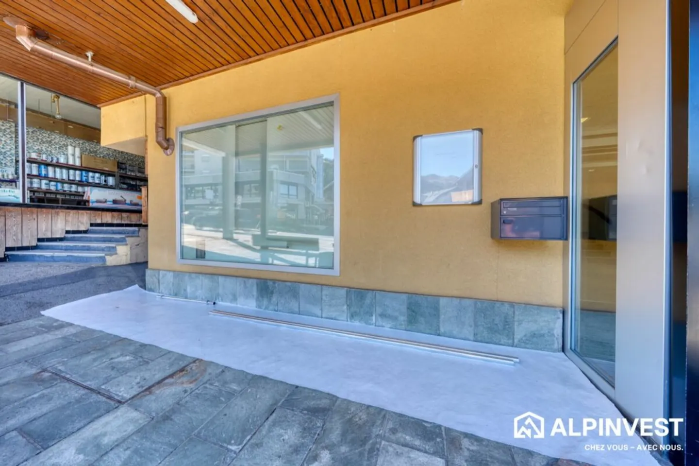 Immeuble Commercial avec Appartement - Photo 12 sur 13