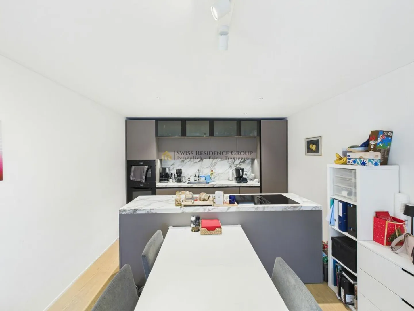 Exclusive living with private outdoor area - Photo 8 of 13