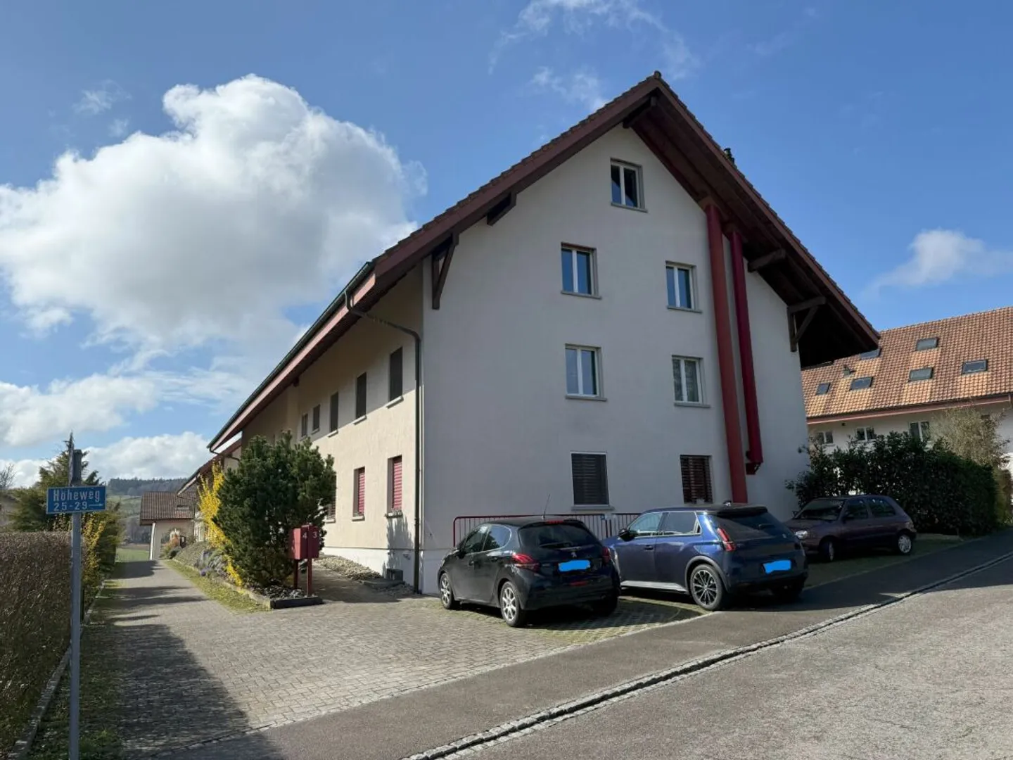 Charming 4.5-Room Apartment with Garden - Photo 1 of 13